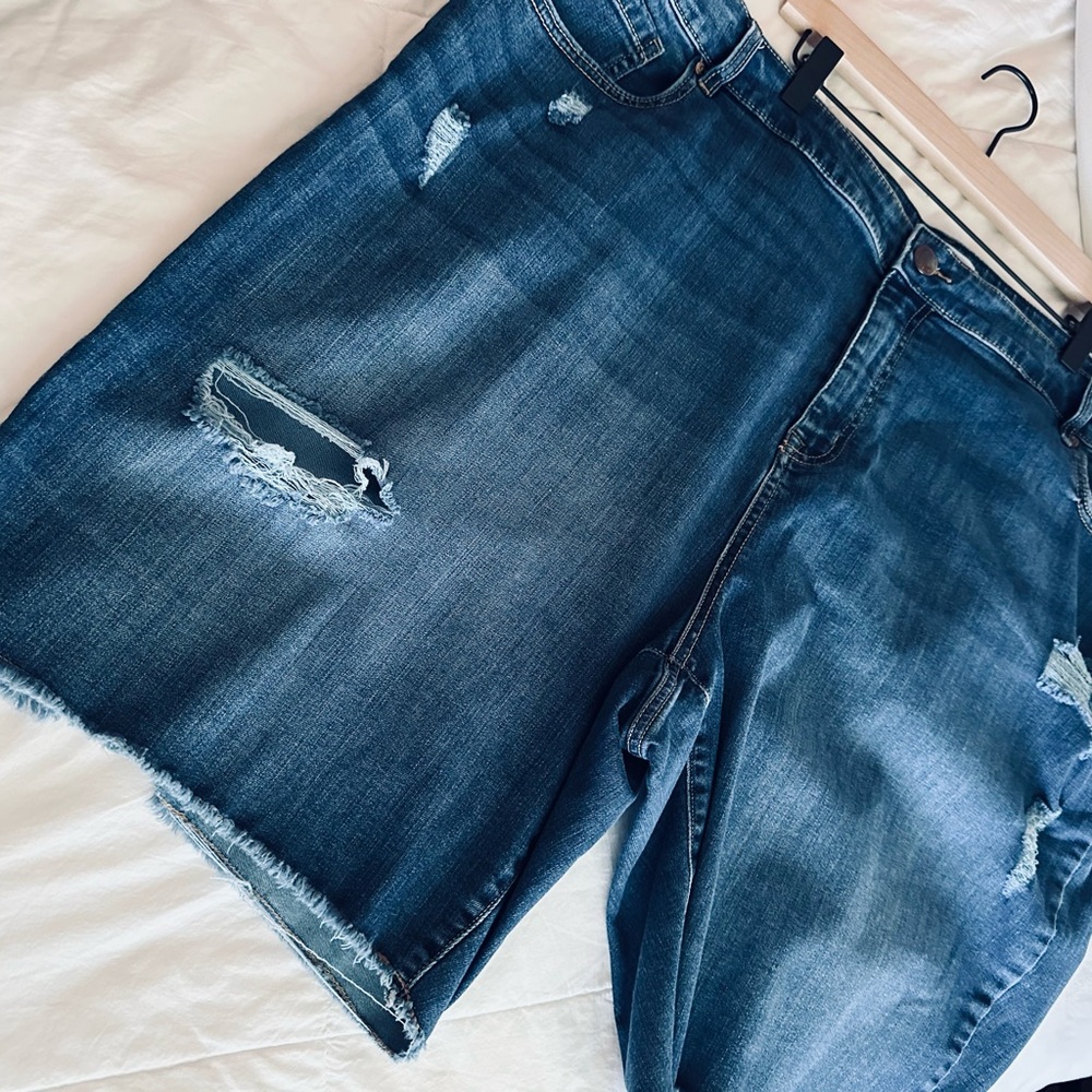 Lane Bryant SZ 24 Flex Magic Waistband Mid Rise Boyfriend shorts